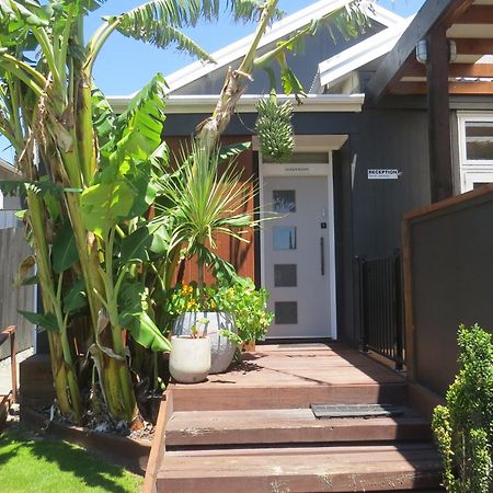 Hotel Two Palms Gisborne Exterior foto